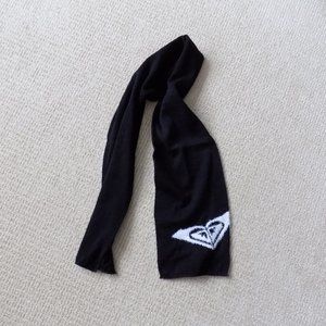 ROXY QUICKSILVER LOGO BLACK WHITE SCARF